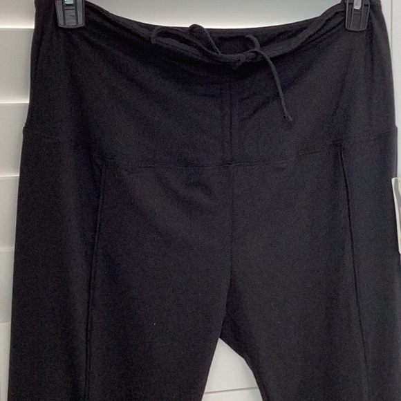 NWT Black Soft Plus Size Leggings, Size 1X, NWT - Picture 3 of 9